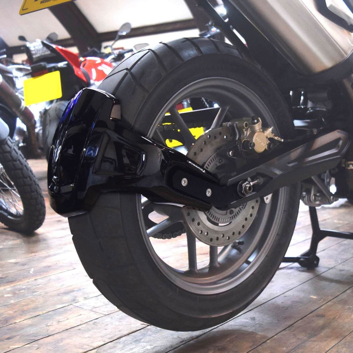 Pyramid Spray Guard Gloss Black for Triumph Tiger 800 XC/XCX/XR/XRT/XRX/Low 13-
