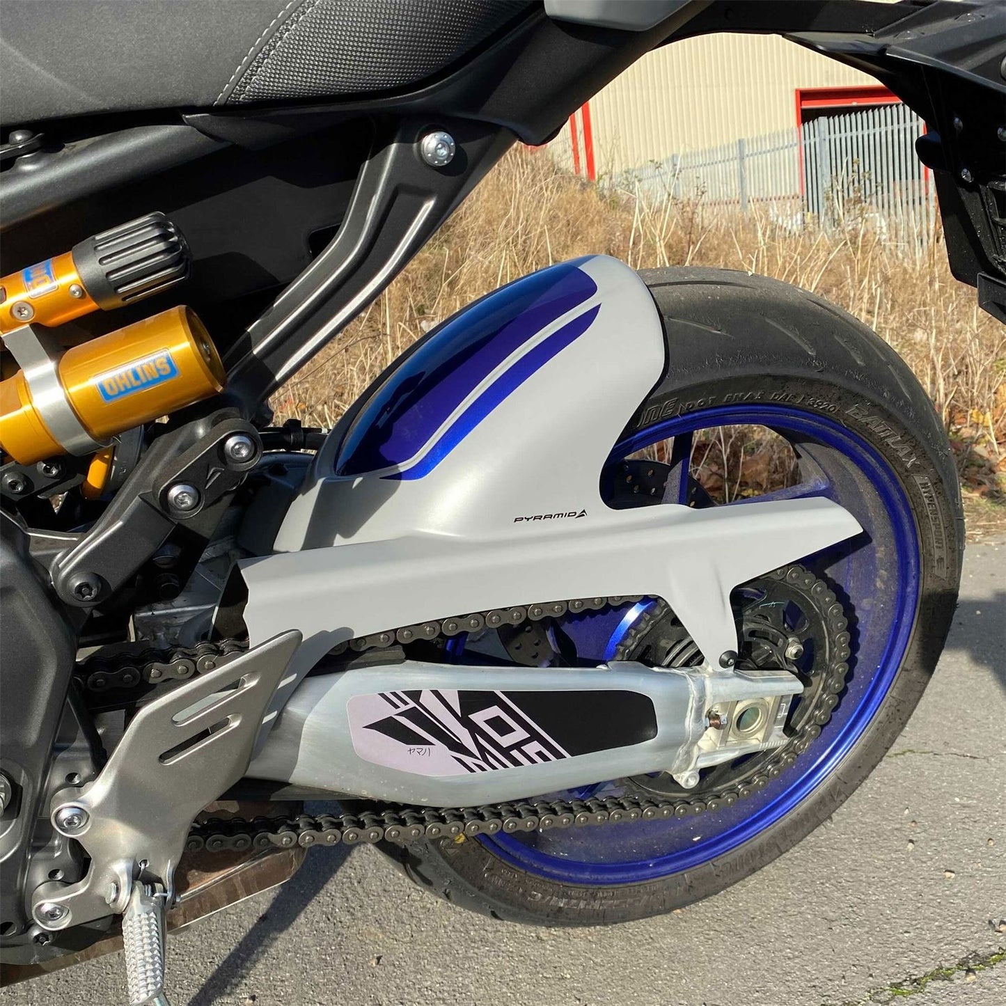 Pyramid Hugger Icon Blue for Yamaha MT-09 2021-