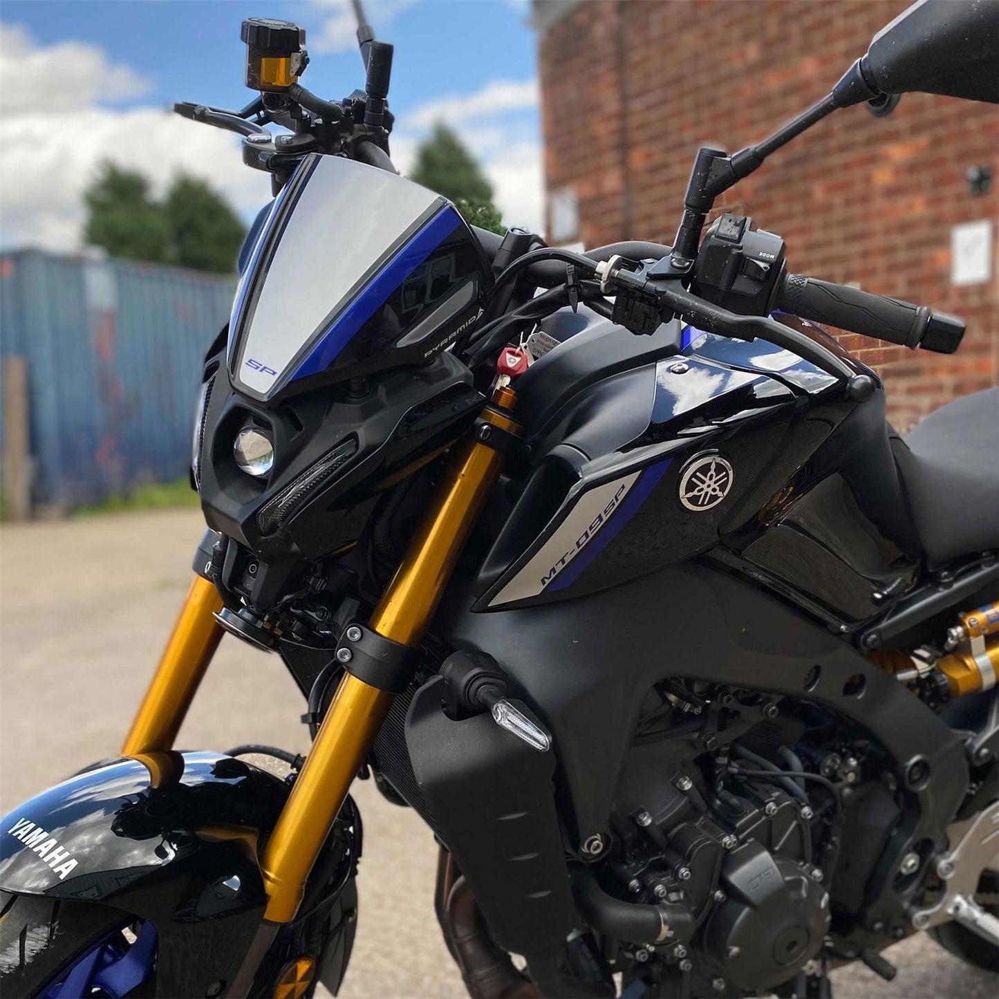 Pyramid Fly Screen Tech Black for Yamaha MT-09 2021-2023