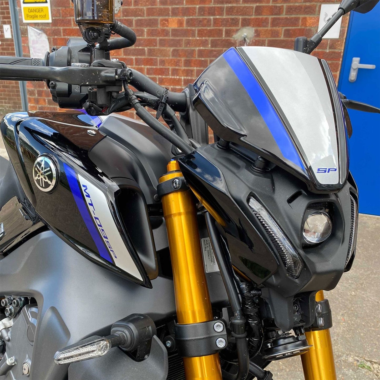 Pyramid Fly Screen Tech Black for Yamaha MT-09 2021-2023