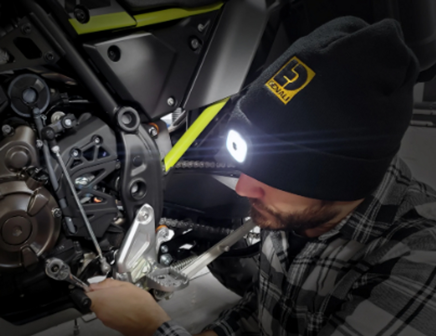 DENALI LED Beanie Black with logo One Size Variable Intensity
