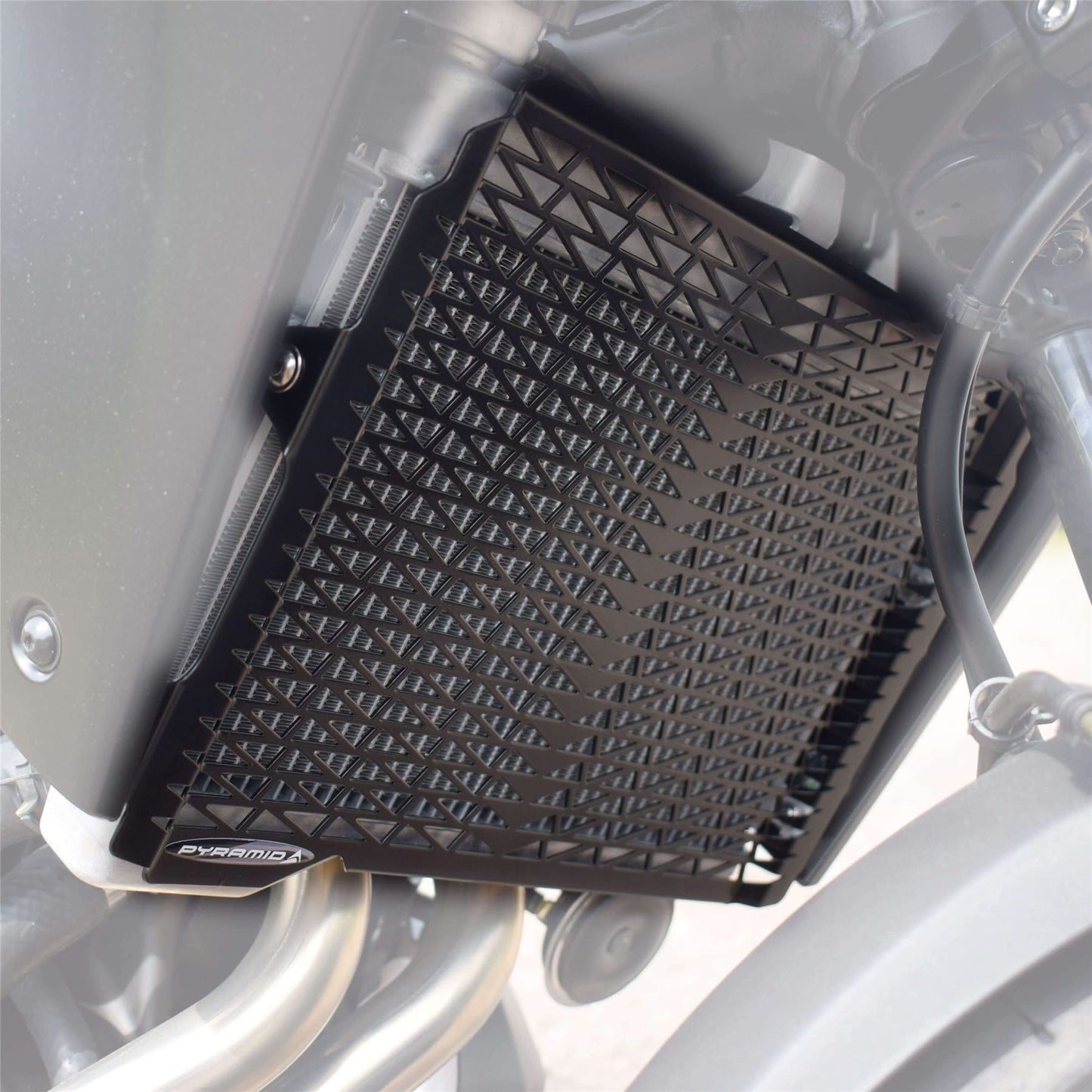 Pyramid Radiator Guard Matte Black for Triumph Street Triple 675 / R 2013-