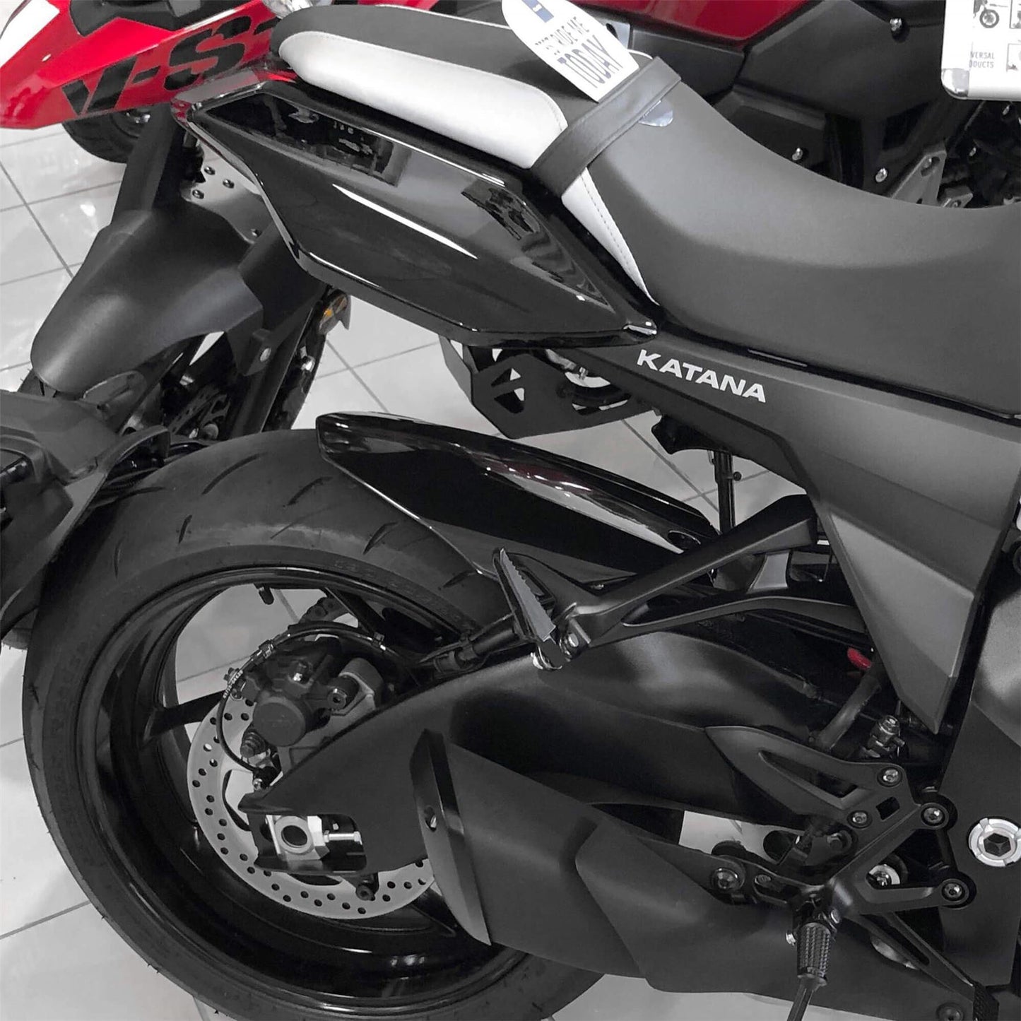 Pyramid Hugger | Gloss Black | Suzuki GSX-S 1000 2015>