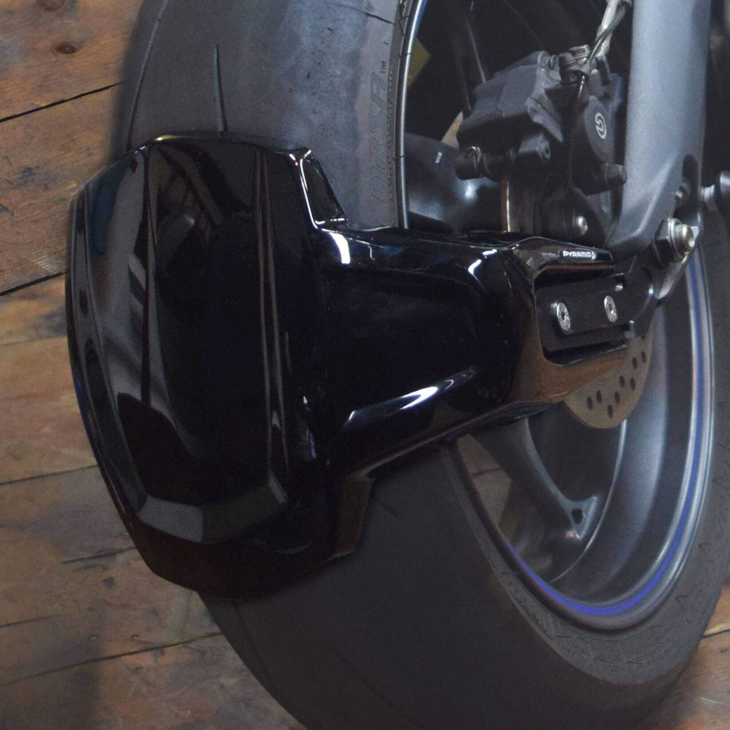 Pyramid Spray Guard Gloss Black for Triumph Street Triple 675 / R 2013 - 2017