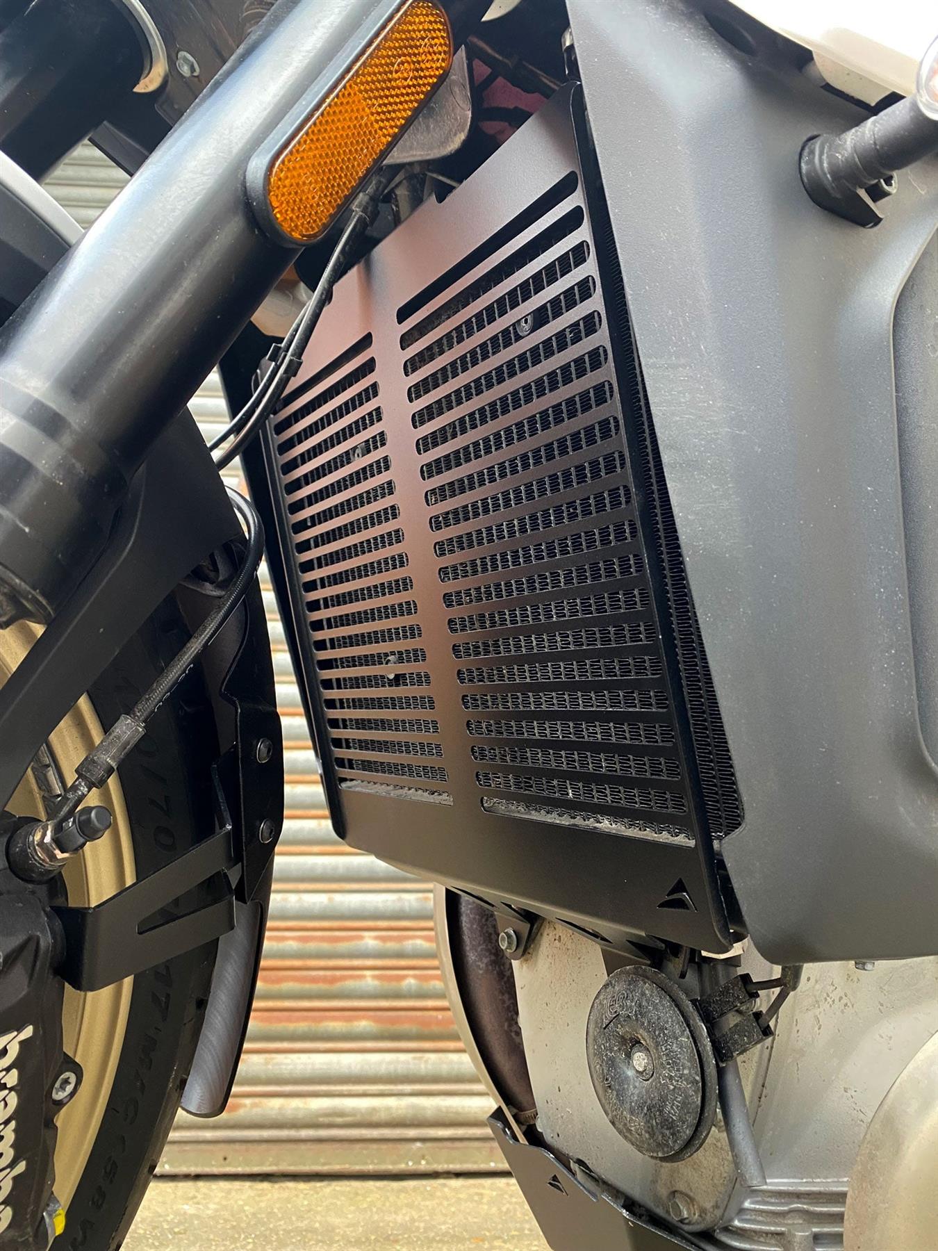 Pyramid Radiator Guard Matte Black for Moto Guzzi V100 Mandello / S 2022 2023