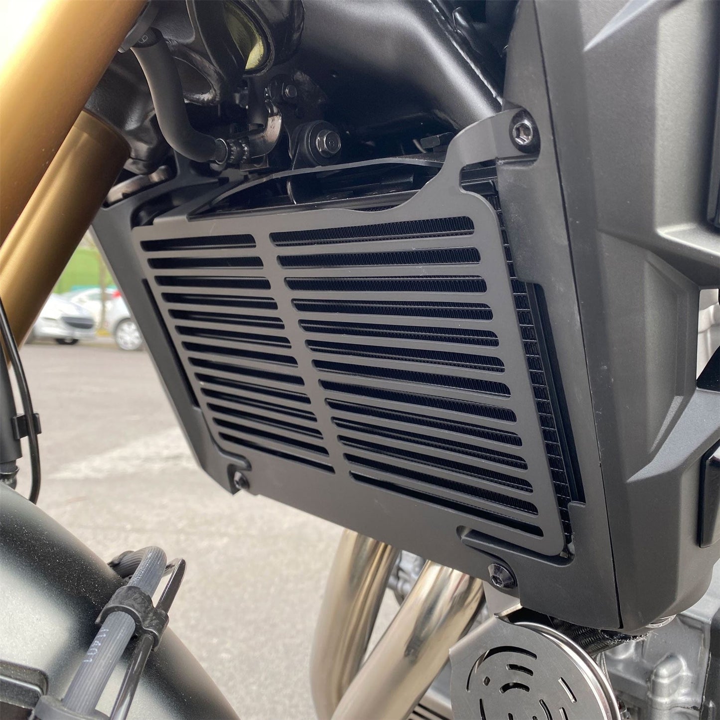 Pyramid Radiator Guard Matte Black for Honda CB 500 X 2022