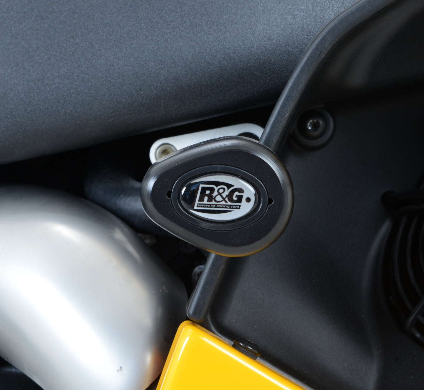 R&G No-Mod Aero Crash Protectors Black Bobbins for EBR 1190RX / 1190SX 2014 onward